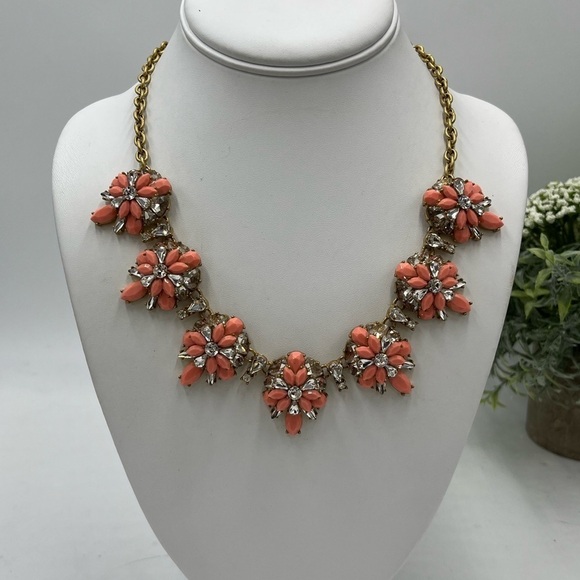 J Crew Opaque Pink and Clear Crystal Gold Tone Floral Statement Necklace - Picture 1 of 12
